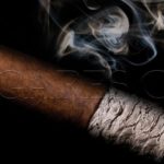 Cendre du cigare : couleur, structure et forme